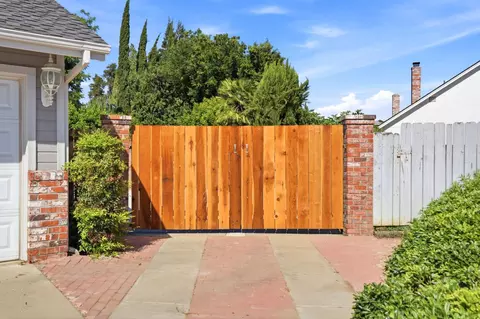 Exterior - 936 Oakbrooke Ct, Modesto, CA 95351 photo 15 of 15
