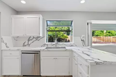 Kitchen - 936 Oakbrooke Ct, Modesto, CA 95351 photo 2 of 3