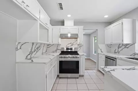 Kitchen - 936 Oakbrooke Ct, Modesto, CA 95351 photo 1 of 3