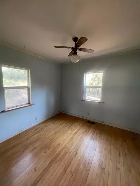 Bedroom - 18910 Bumpy Rd, Grass Valley, CA 95949 photo 4 of 7