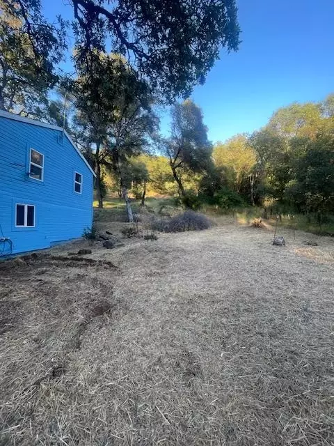 Exterior - 18910 Bumpy Rd, Grass Valley, CA 95949 photo 4 of 15