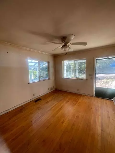 Living - 18910 Bumpy Rd, Grass Valley, CA 95949 photo 2 of 8