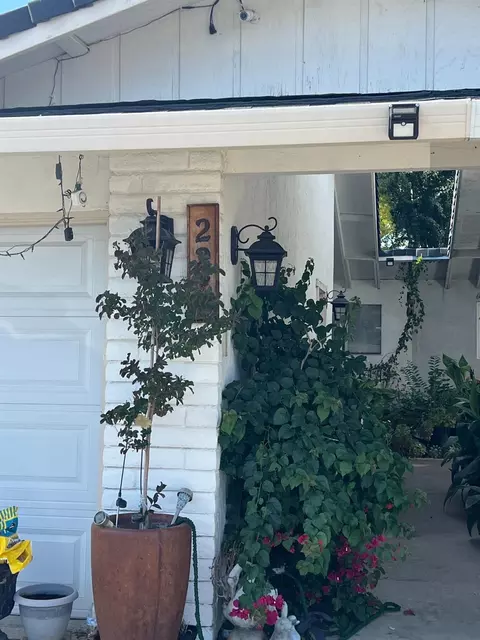 227 Lambert Ct, Lodi, CA 95240 photo 2