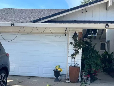227 Lambert Ct, Lodi, CA 95240