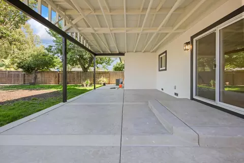 Exterior - 315 Maple St, Galt, CA 95632 photo 3 of 8