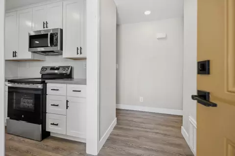Entry Way - 315 Maple St, Galt, CA 95632 photo 1 of 3