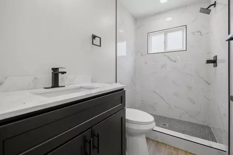 Bath - 315 Maple St, Galt, CA 95632 photo 1 of 2