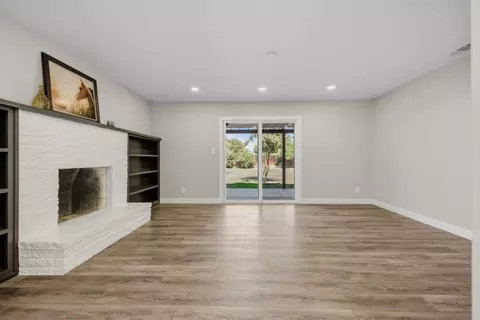 Living - 315 Maple St, Galt, CA 95632 photo 2 of 6