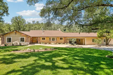Exterior - 2100 Mulberry Ln, Placerville, CA 95667 photo 2 of 14