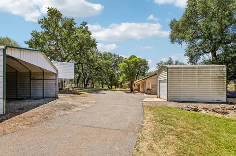 Exterior - 2100 Mulberry Ln, Placerville, CA 95667 photo 3 of 14