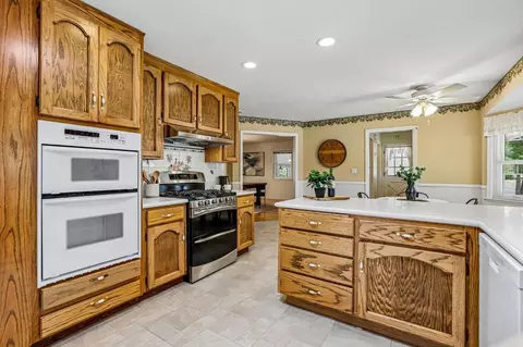 Kitchen - 2100 Mulberry Ln, Placerville, CA 95667 photo 5 of 6