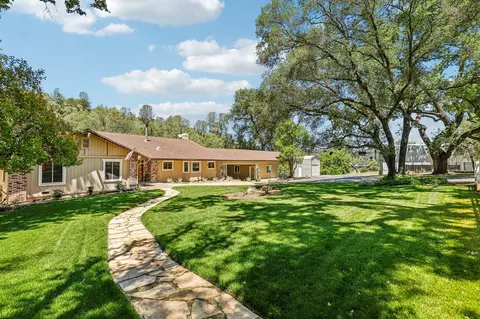 2100 Mulberry Ln, Placerville, CA 95667