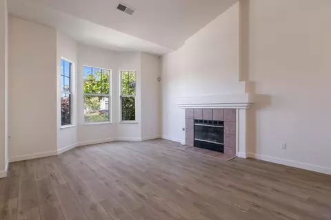 Living - 4608 Sun Stone Ct, Salida, CA 95368 photo 3 of 6