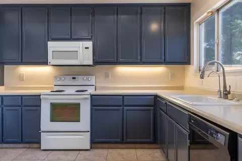 Kitchen - 4608 Sun Stone Ct, Salida, CA 95368 photo 3 of 3