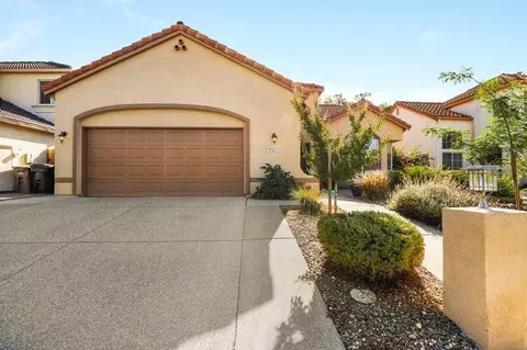9063 Old Creek Dr, Elk Grove, CA 95758