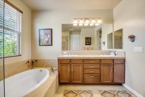 Bath - 119 Hawkridge Ct, Copperopolis, CA 95228 photo 2 of 5
