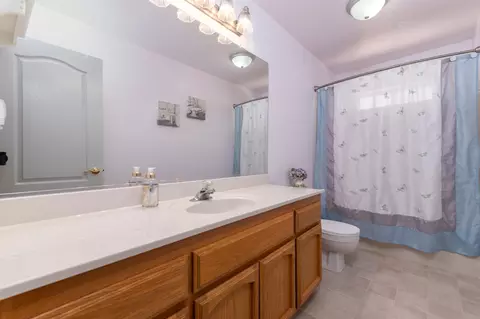 Bath - 20619 Wayne Ct, Sonora, CA 95370 photo 1 of 2