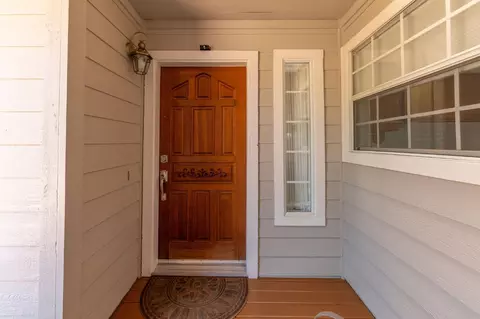 Entry Way - 20619 Wayne Ct, Sonora, CA 95370 photo 1 of 3