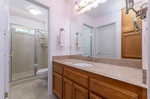 Bath - 20619 Wayne Ct, Sonora, CA 95370 photo 2 of 2