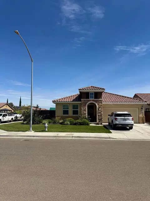 636 Pinelli Dr, Los Banos, CA 93635