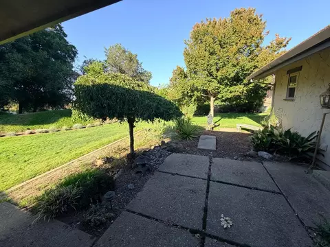 Exterior - 1708 Le Bec Ct, Lodi, CA 95240 photo 4 of 5