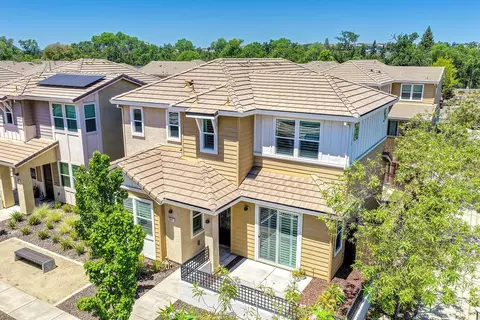 5011 Jewel St, Rocklin, CA 95677