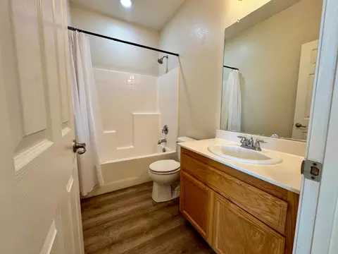 Bath - 9016 Ida St, Live Oak, CA 95953 photo 5 of 5