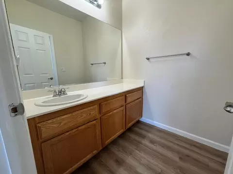 Bath - 9016 Ida St, Live Oak, CA 95953 photo 3 of 5