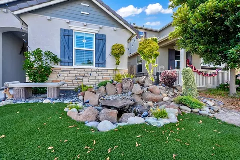 Exterior - 1655 Cady Ln, Ripon, CA 95366 photo 3 of 5