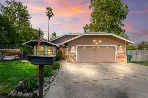 5443 Bridge Creek Ln, Carmichael, CA 95608