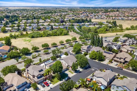 View/Area - 2085 Archer Cir, Rocklin, CA 95765 photo 3 of 14