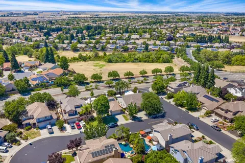 View/Area - 2085 Archer Cir, Rocklin, CA 95765 photo 5 of 14