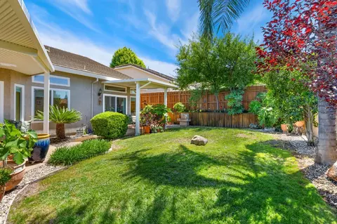 Exterior - 2085 Archer Cir, Rocklin, CA 95765 photo 7 of 11