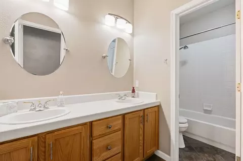 Bath - 2085 Archer Cir, Rocklin, CA 95765 photo 4 of 4