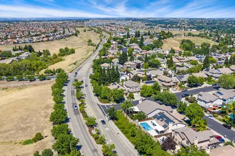 View/Area - 2085 Archer Cir, Rocklin, CA 95765 photo 11 of 14