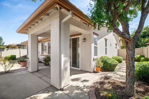 Exterior - 2507 Bellchase Dr, Manteca, CA 95336 photo 11 of 17