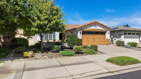 Exterior - 2507 Bellchase Dr, Manteca, CA 95336 photo 4 of 17