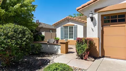 Exterior - 2507 Bellchase Dr, Manteca, CA 95336 photo 5 of 17
