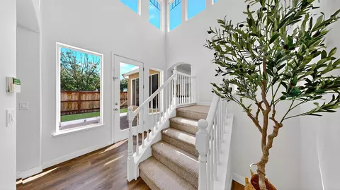 Entry Way - 1267 Casual Ln, Turlock, CA 95382 photo 3 of 8