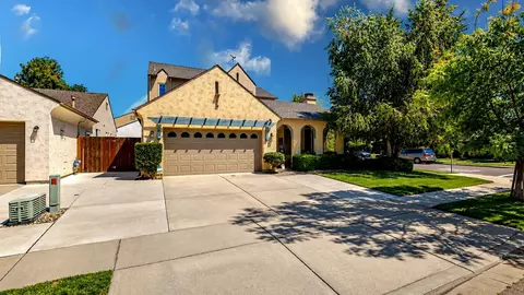 Exterior - 1267 Casual Ln, Turlock, CA 95382 photo 2 of 11