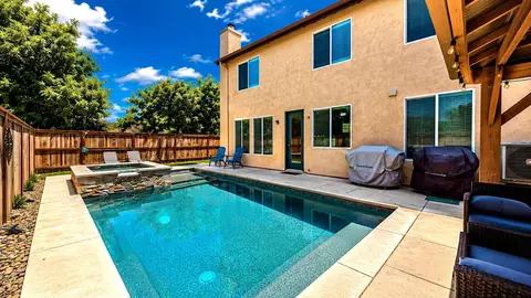 Exterior - 1267 Casual Ln, Turlock, CA 95382 photo 8 of 11
