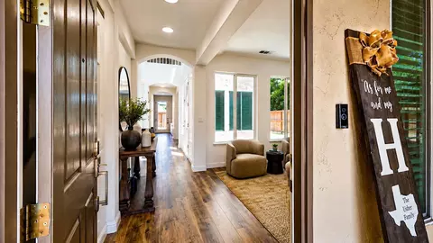 Entry Way - 1267 Casual Ln, Turlock, CA 95382 photo 1 of 8