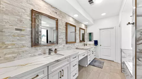 Bath - 1267 Casual Ln, Turlock, CA 95382 photo 3 of 7