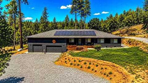 5999 Sugar Pine Dr, Coulterville, CA 95311