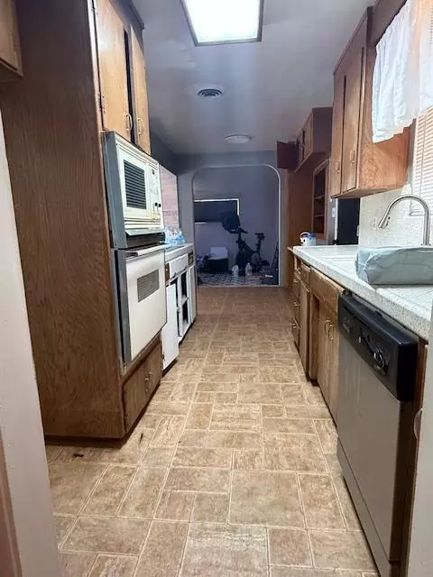 5325 Finsbury Ave, Sacramento, CA 95841