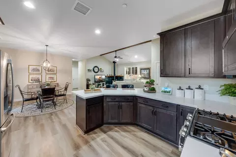 Kitchen - 3884 Opal Trl, Pollock Pines, CA 95726 photo 4 of 5
