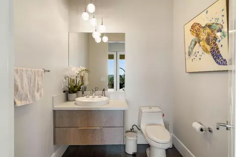 Bath - 4023 Cornwall Ct, Rocklin, CA 95677 photo 1 of 8