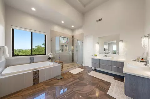 Bath - 4023 Cornwall Ct, Rocklin, CA 95677 photo 2 of 8
