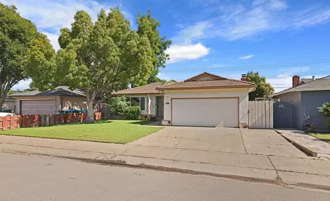 1813 Jackson St, Lodi, CA 95242