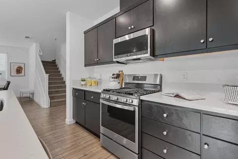 Kitchen - 17516 Gemini Ct, Lathrop, CA 95330 photo 4 of 7